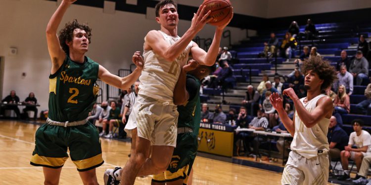 Shady Spring's Braden Chapman drives to the bucket during a game against Greenbrier East on Jan. 24 (File Photo by Karen Akers)