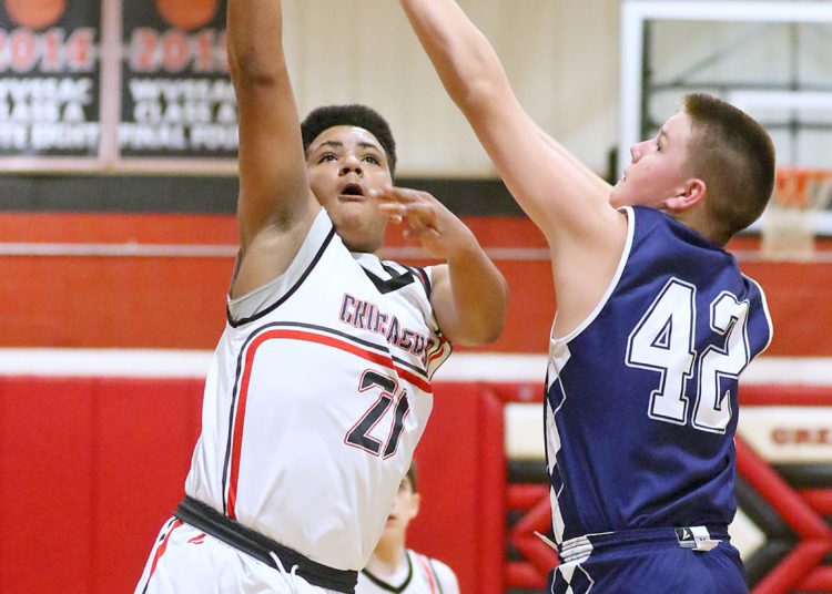 (Brad Davis/For LootPress) Mullens at Greater Beckley Christian 1/31/22.