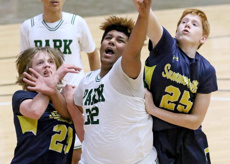 (Brad Davis/For LootPress) Park v Summersville Middle, February 5, 2022.