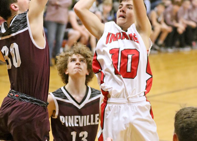 (Brad Davis/For LootPress) Oceana Middle v Pineville Middle Wyoming County Boys Championship, February 17 in Baileysville.
