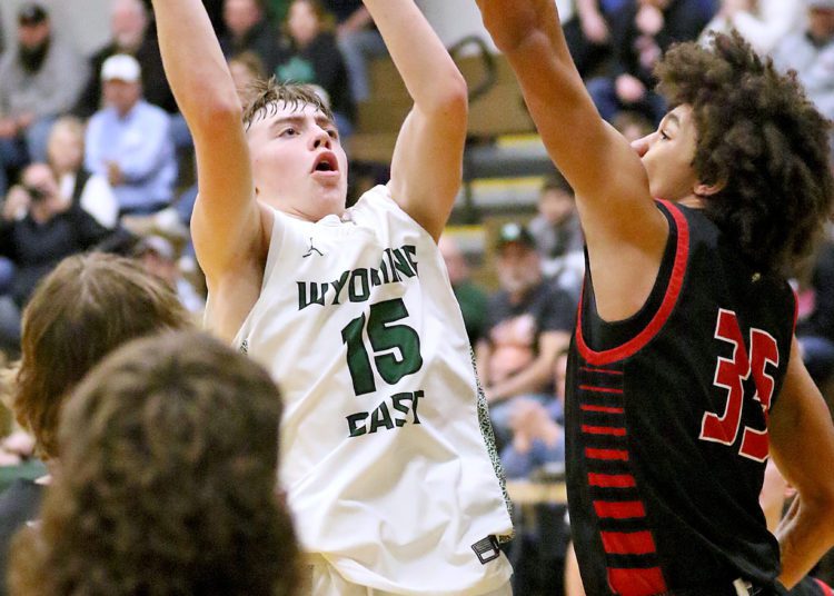 (Brad Davis/For LootPress) Liberty at Wyoming East, Regional Championship, March 10, 2022 in New Richmond.