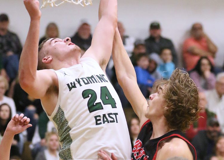 (Brad Davis/For LootPress) Liberty at Wyoming East, Regional Championship, March 10, 2022 in New Richmond.