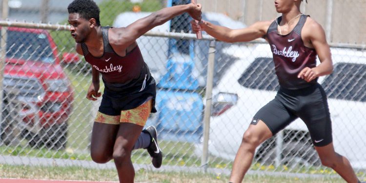 (Brad Davis/For LootPress) Beckley Relays, April 23, 2022 at Woodrow Wilson High School.