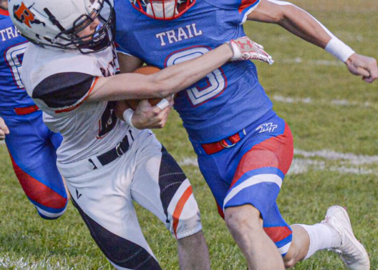 Midland Trail hosts Richwood. F. Brian Ferguson/Lootpress