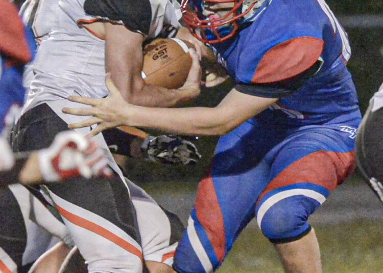 Midland Trail hosts Richwood F. Brian Ferguson/Lootpress