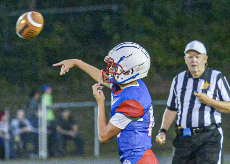 Midland Trail hosts Richwood F. Brian Ferguson/Lootpress