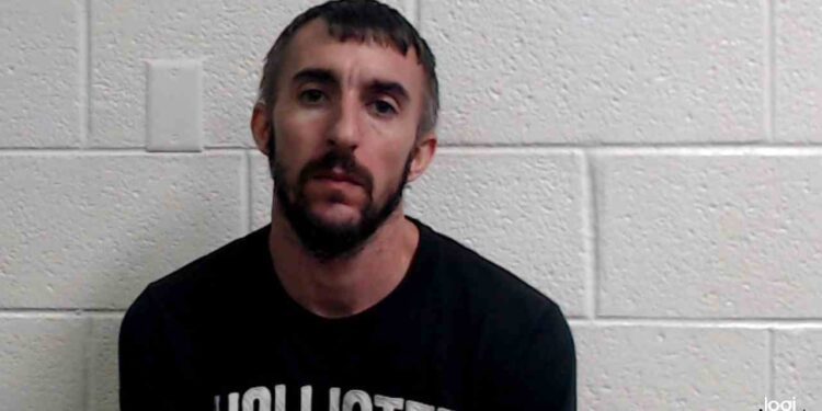 Man accuses girlfriend of sleeping with is brother, stomps on chest; police injured after running into hornets nest