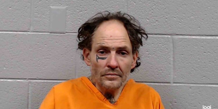 Man pulled knife on Tractor Supply employee because she was looking at him