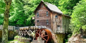 Glade Creek Grist Mill at Babcock State Park | Lootpress photo