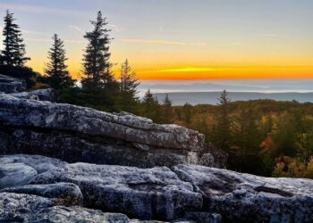 Gov. Justice celebrates arrival of fall in West Virginia