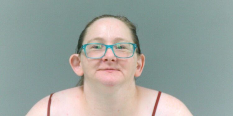 Girlfriend strikes boyfriend with frying pan