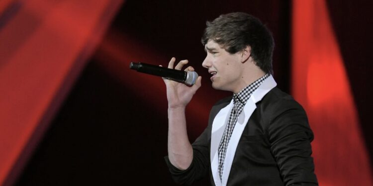 Liam Payne, of musical group One Direction, performs at Nickelodeon's 25th annual Kids' Choice Awards, March 31, 2012, in Los Angeles. (AP Photo/Chris Pizzello, File)