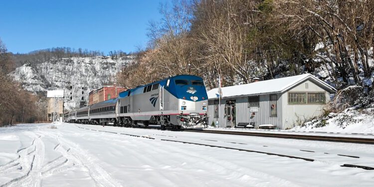 The Amtrak 50 Cardinal arrives in a snow-covered Thurmond | Lootpress photo