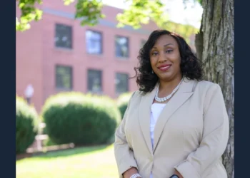 WVSOM employee receives national award