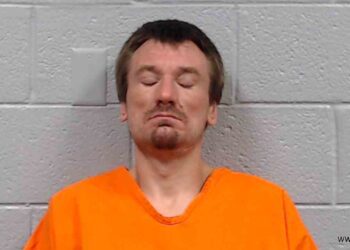Traffic Stop at Brenton EZ Stop Leads to DUI and Drug Arrests